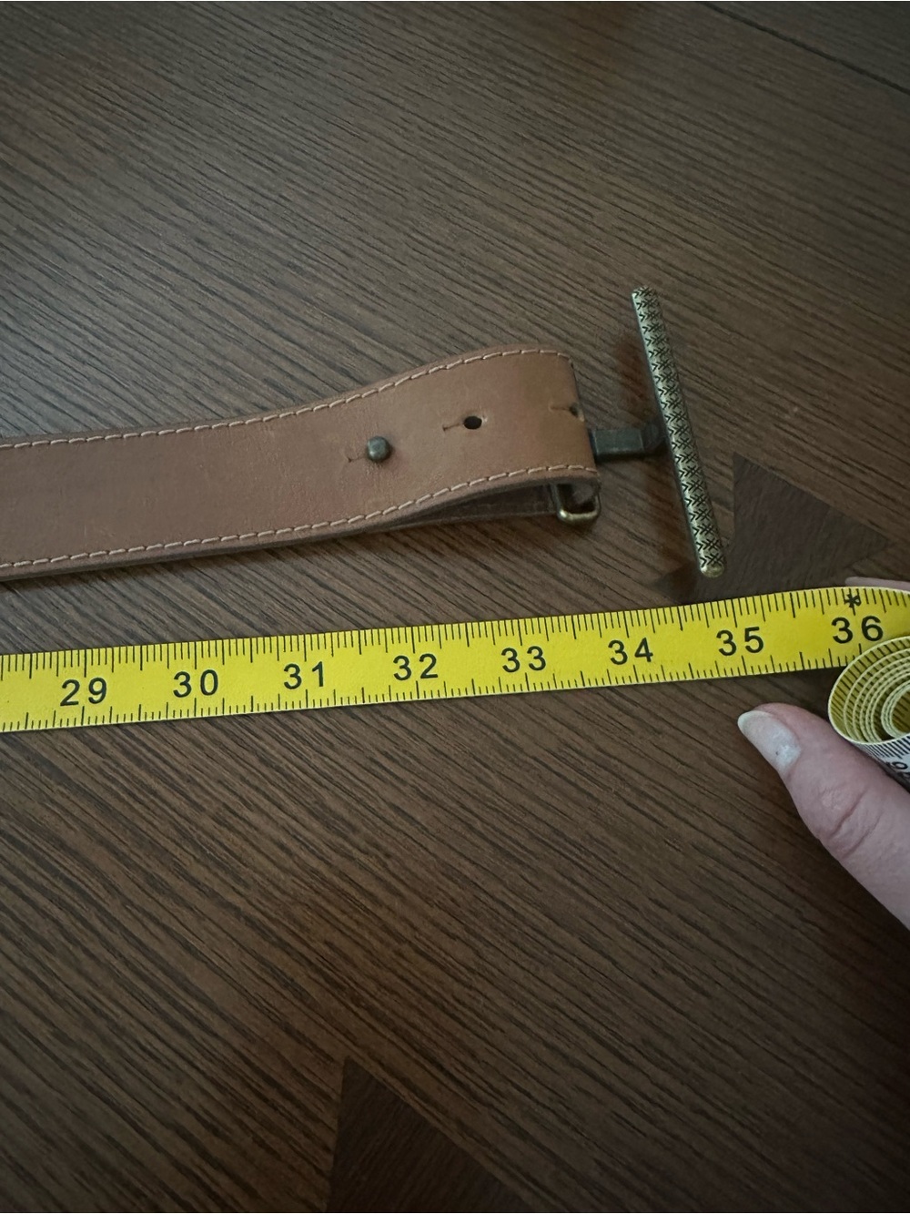 Leather Ring-Buckle Belt in Cognac Brown - Picture 5 of 7
